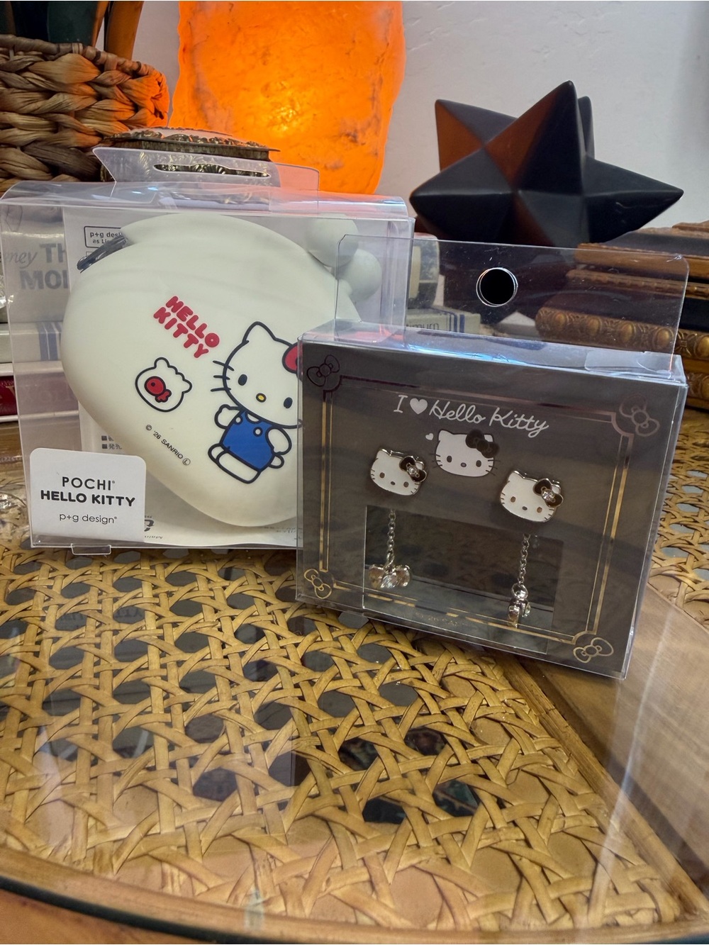 Sanrio Hello Kitty Pochi Coin Purse & Convertible Earrings Bundle